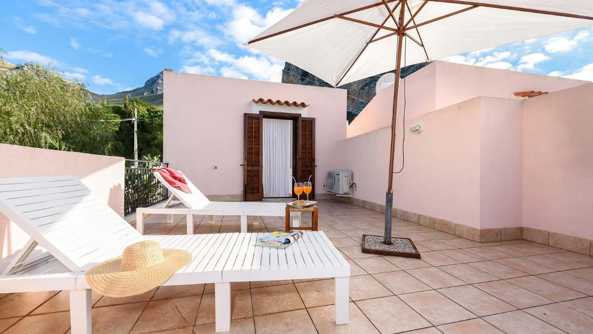 Villa Levante Macari Italy